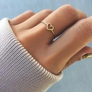5⭐️ FAV Trendy Rose Gold Dainty Heart Ring Band